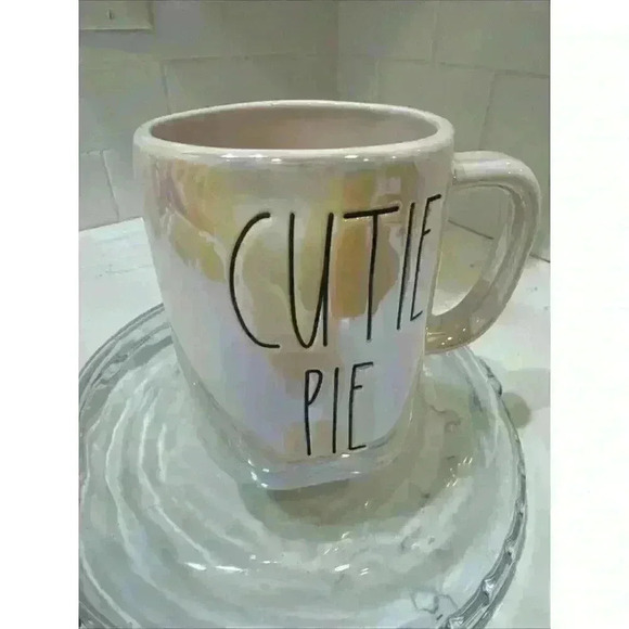 Rae Dunn Valentines Day CUTIE PIE Mug Iridescent Ceramic w/ Black by Magenta - Picture 7 of 10